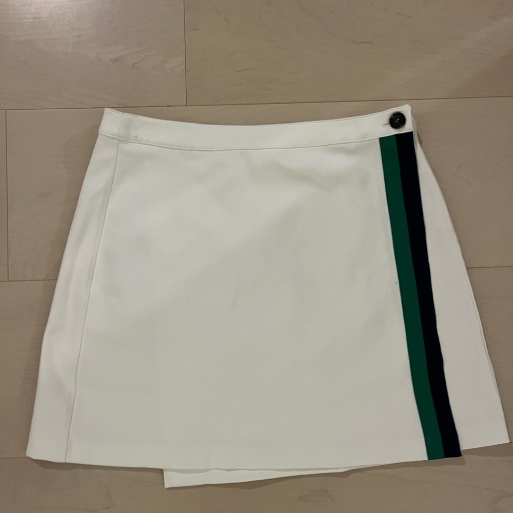 Tory Sport White and Green Asymmetrical A-Line Mini Skirt